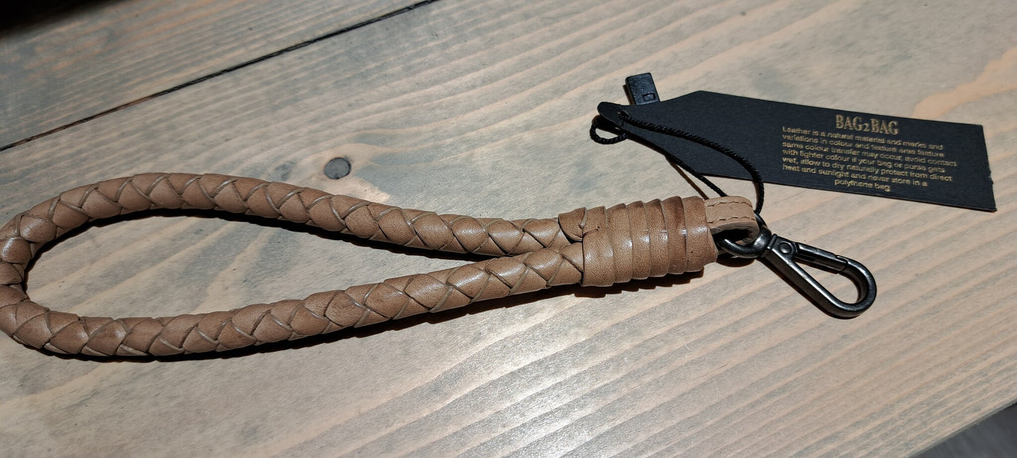 Bag2Bag Telefoonkoord / Polsband Gevlochten Leer