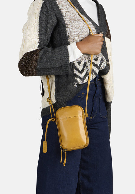 Burkely Phonebag Natural Norah