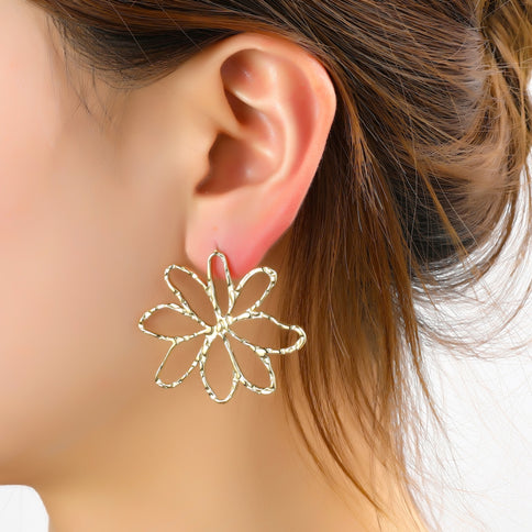 Day & Eve by Go Dutch Label Open Flower Earrings