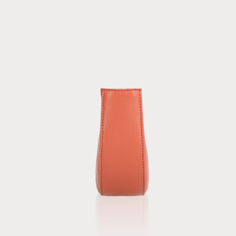 LouLou Essentiels Halfmoon Schoudertas Louise