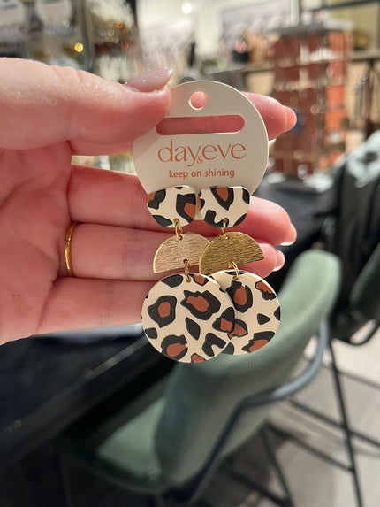 Day & Eve Long Round Dangle White Leopard