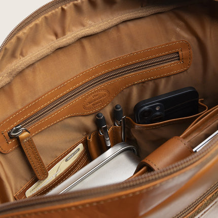 The Chesterfield Brand Calvi kožená taška na notebook 16 palců