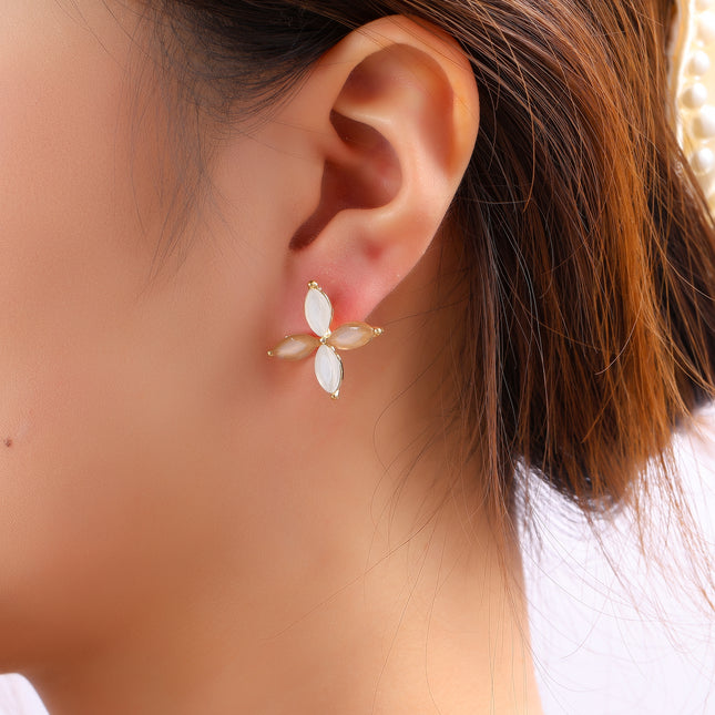 Day & Eve Fine Flower Stud