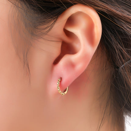 Day & Eve Twist Hoop Goud (Stainless Steel)