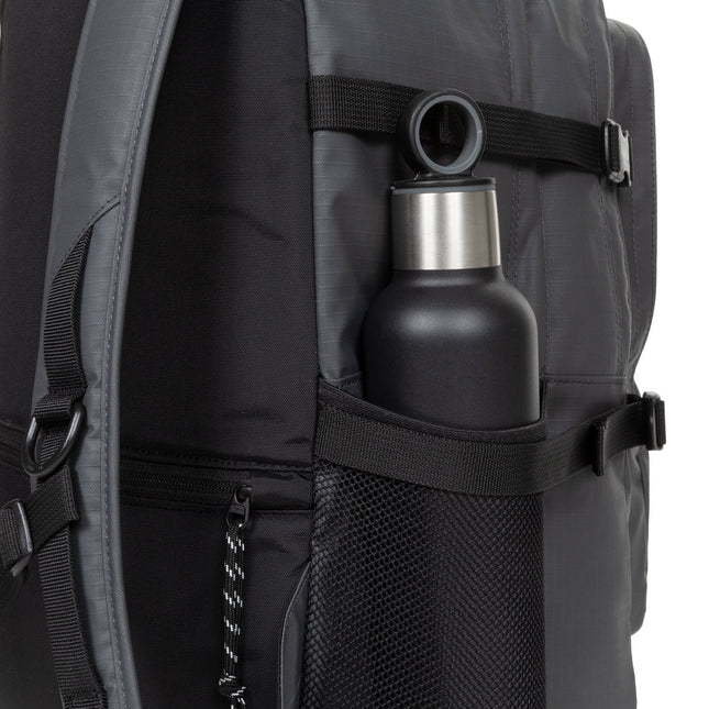 Eastpak Volker Pro CS Laptopvak 16 Inch - Rip Grey
